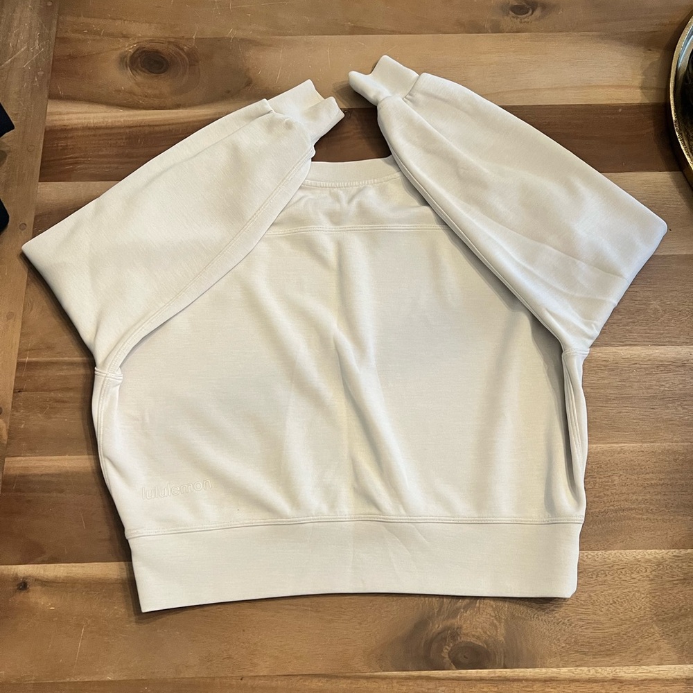 Lululemon Softstreme Perfectly Oversized Cropped Crew, Bone